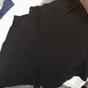 Terra & Sky Black Bermuda Short Size 1X 16W-18W